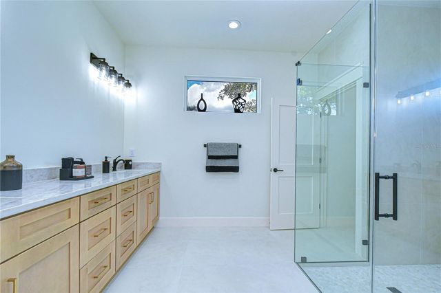 3213 W AILEEN STREET, Tampa, FL 33607