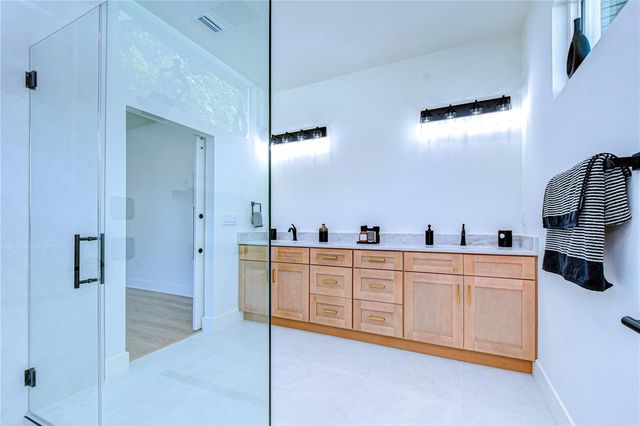 3213 W AILEEN STREET, Tampa, FL 33607