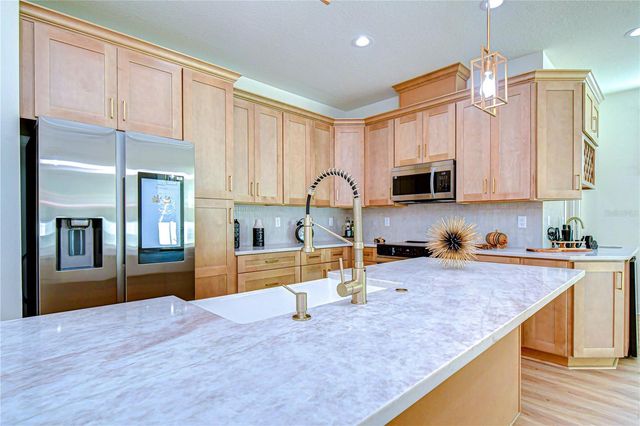 3213 W AILEEN STREET, Tampa, FL 33607