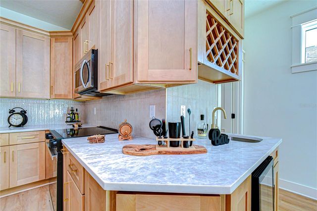 3213 W AILEEN STREET, Tampa, FL 33607