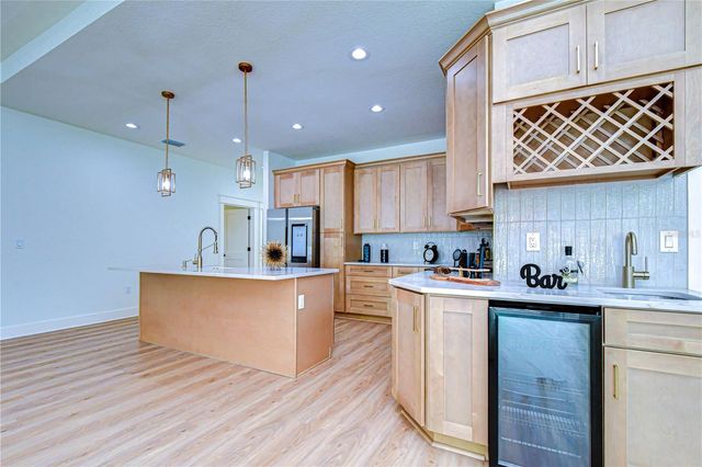 3213 W AILEEN STREET, Tampa, FL 33607