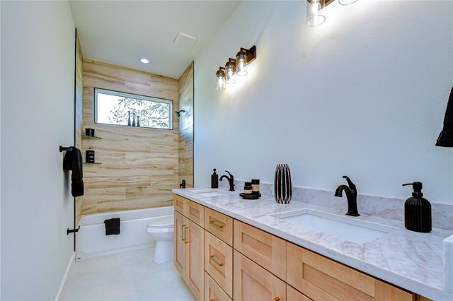 3213 W AILEEN STREET, Tampa, FL 33607