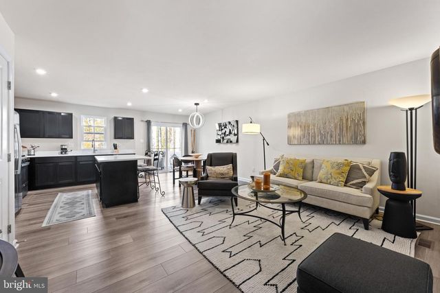 17 SOUTHWIND DR, Blackwood, NJ 08012