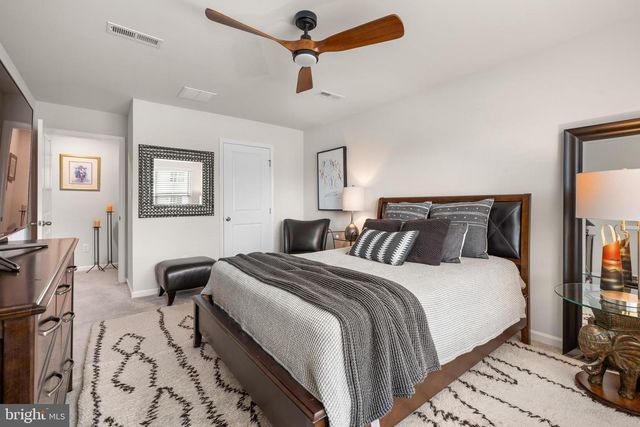 17 SOUTHWIND DR, Blackwood, NJ 08012