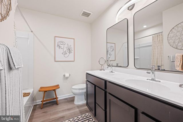 17 SOUTHWIND DR, Blackwood, NJ 08012