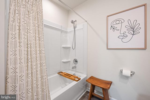 17 SOUTHWIND DR, Blackwood, NJ 08012