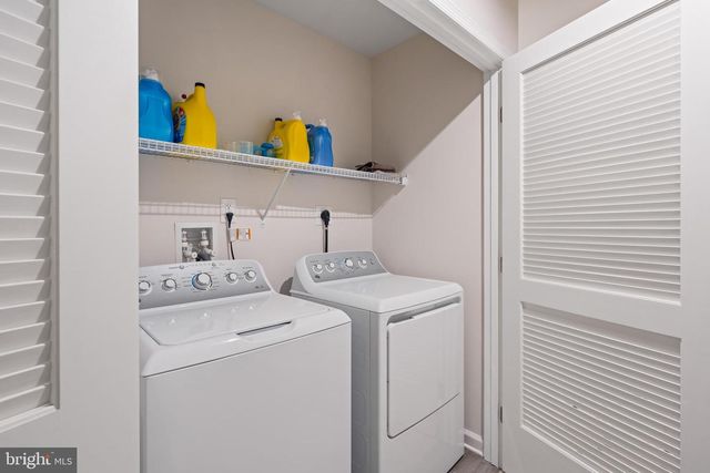 17 SOUTHWIND DR, Blackwood, NJ 08012