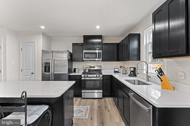 17 SOUTHWIND DR, Blackwood, NJ 08012