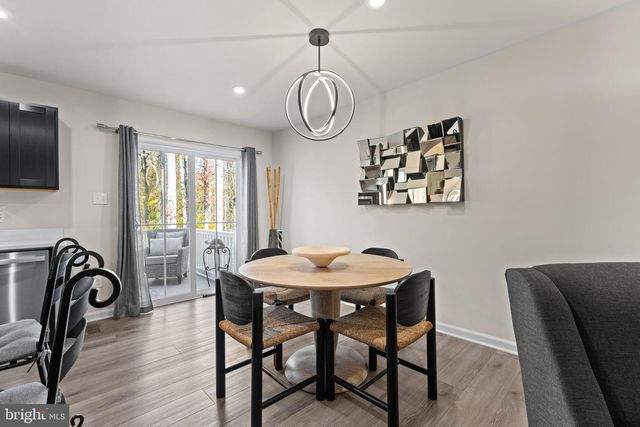 17 SOUTHWIND DR, Blackwood, NJ 08012