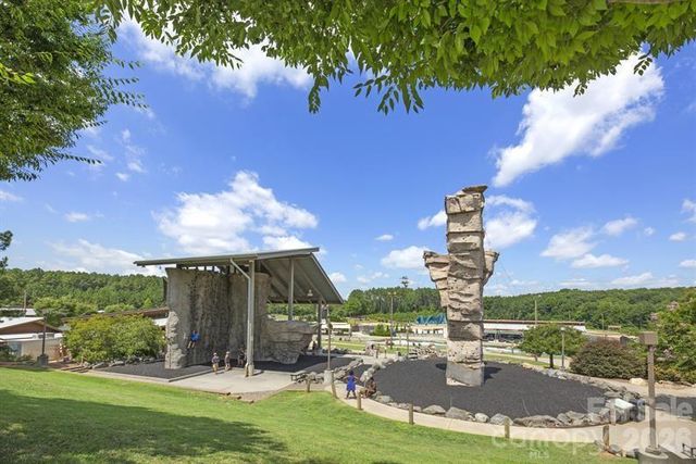 6124 Bridle Creek Drive, Charlotte, NC 28214