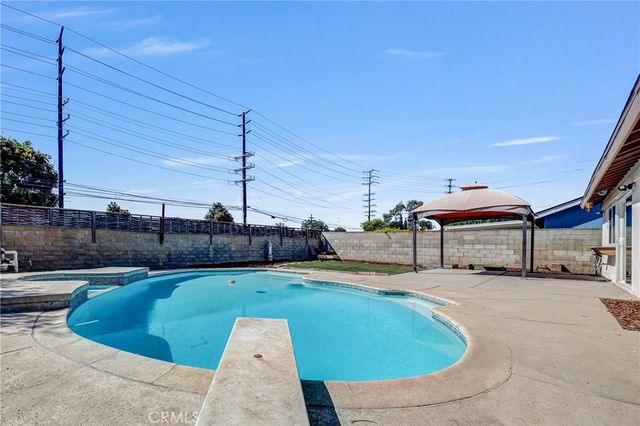 14442 Pinebrook, Tustin, CA 92780