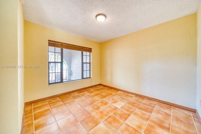 3815 SW 125th Ave, Miami, FL 33175