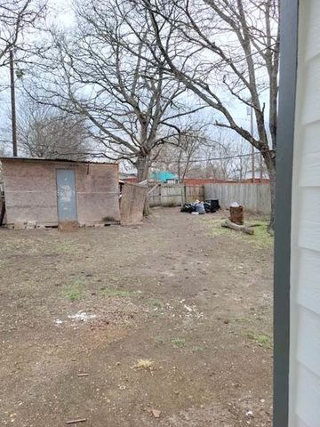 114 Opal Street, Waxahachie, TX 75165
