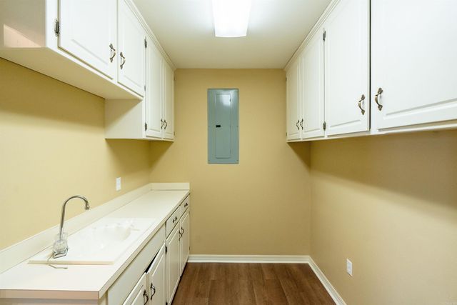 118 Red Oak Dr, Searcy, AR 72143