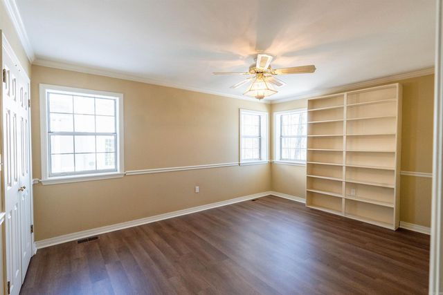 118 Red Oak Dr, Searcy, AR 72143