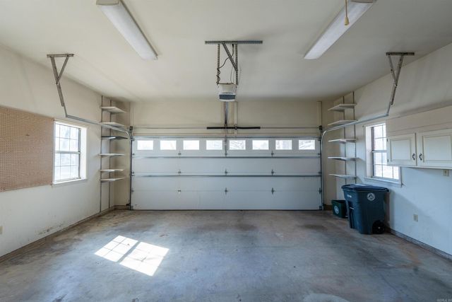 118 Red Oak Dr, Searcy, AR 72143