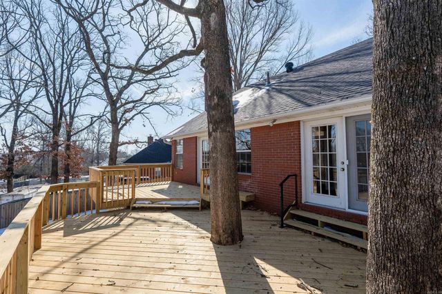 118 Red Oak Dr, Searcy, AR 72143