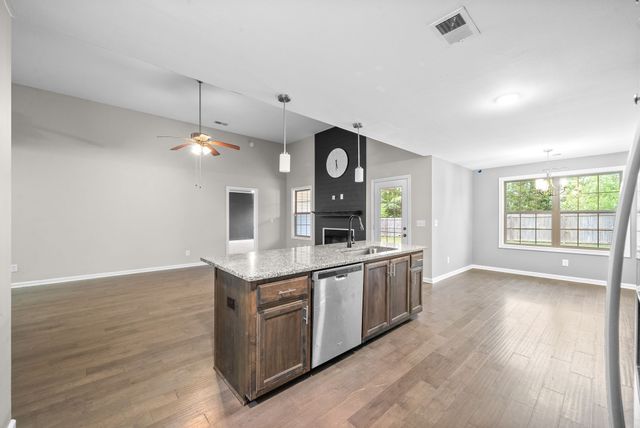 729 Tidwell Dr, Clarksville, TN 37042