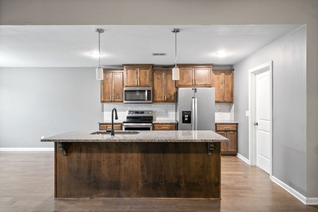 729 Tidwell Dr, Clarksville, TN 37042