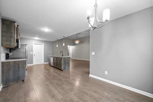 729 Tidwell Dr, Clarksville, TN 37042