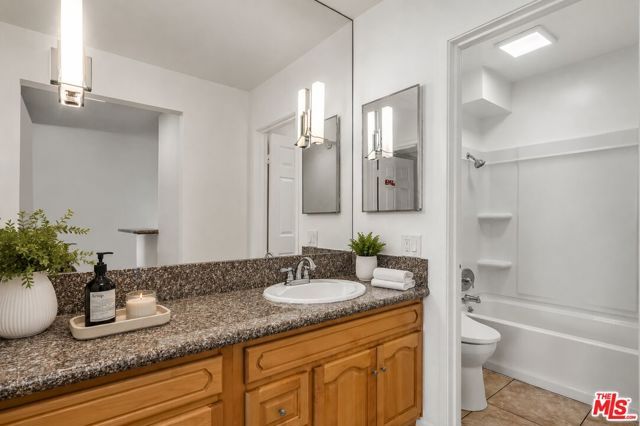 421 S La Fayette Park Place 210, Los Angeles, CA 90057