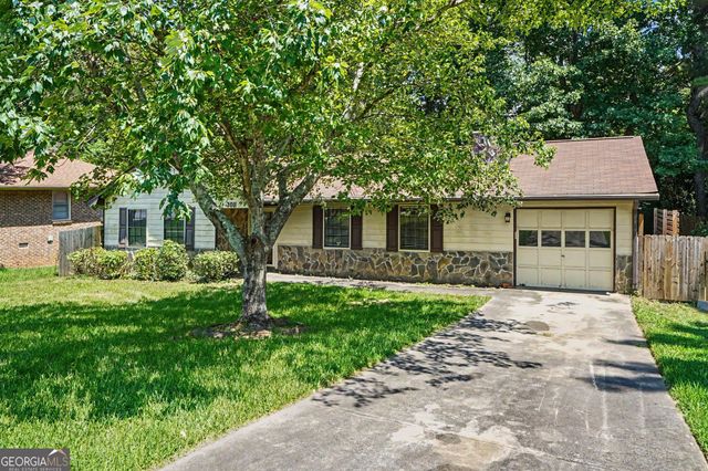 3011 Menlo Park Drive, Rex, GA 30273