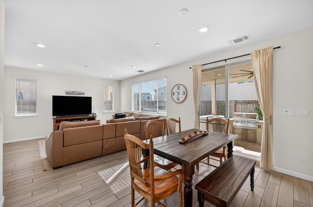 12548 Ivywild Ct, Rancho Cordova, CA 95742