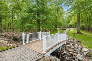 521 Heatherwood Court 521, Oxford, CT 06478