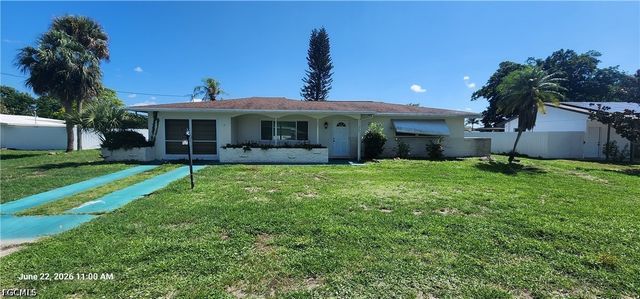 1005 E Jasmine RD, Lehigh Acres, FL 33936