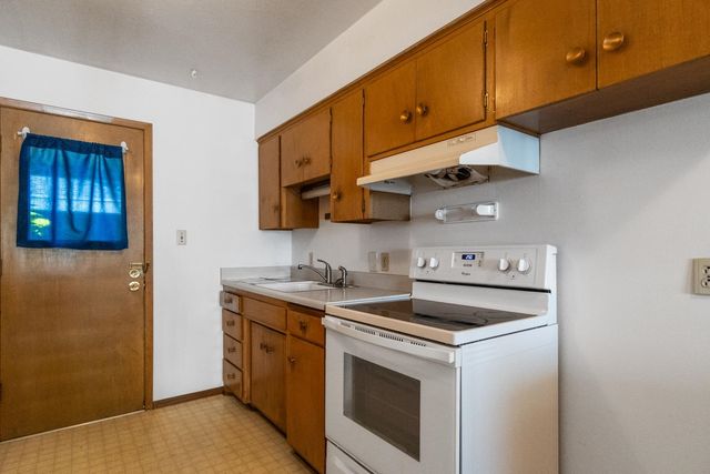 805 W Alice Ave, Spokane, WA 99205