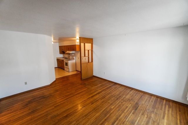 805 W Alice Ave, Spokane, WA 99205