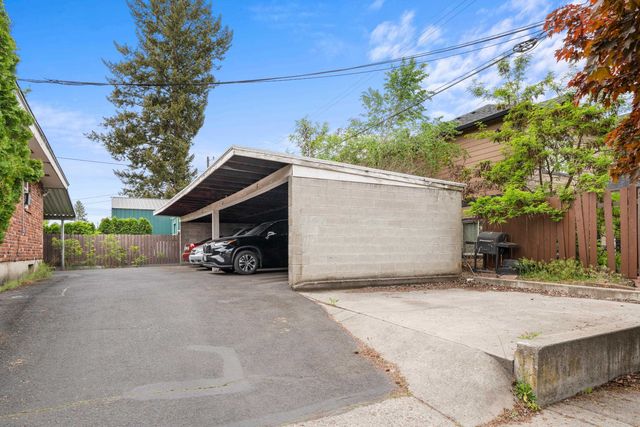 805 W Alice Ave, Spokane, WA 99205