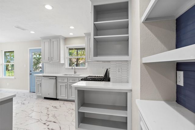 10127 Tolman Street, Houston, TX 77034