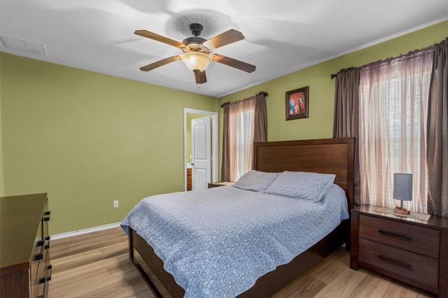 611 Big Bend TRL, Taylor, TX 76574