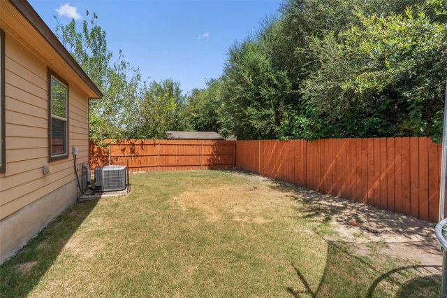 611 Big Bend TRL, Taylor, TX 76574