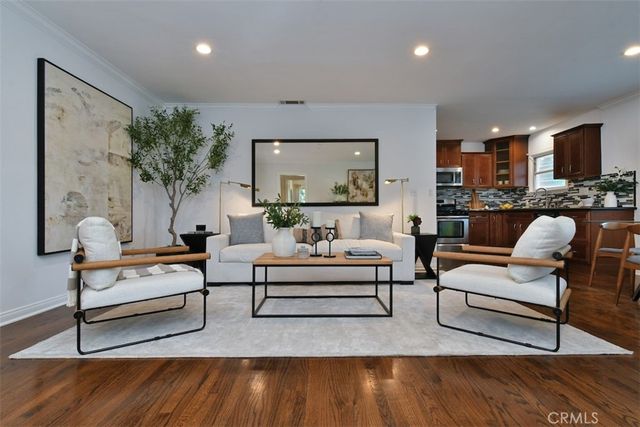 6601 Enfield, Reseda, CA 91335
