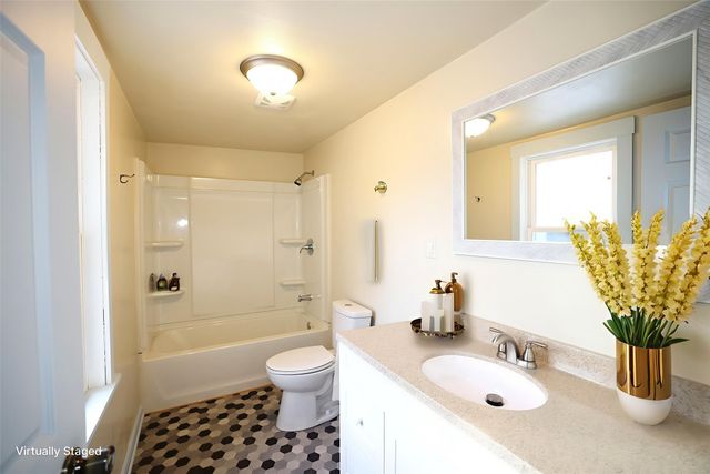1009 Mamie Eisenhower Avenue, Boone, IA 50036