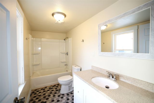 1009 Mamie Eisenhower Avenue, Boone, IA 50036