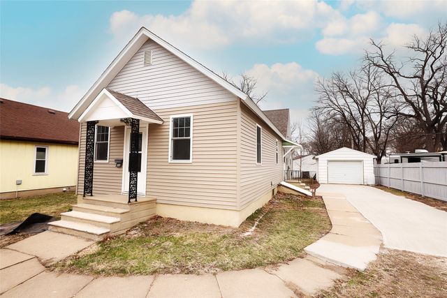1009 Mamie Eisenhower Avenue, Boone, IA 50036