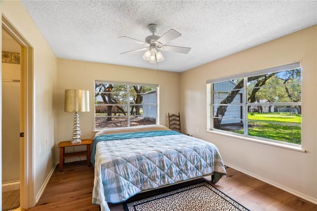 34 REDBIRD Trai, Rockport, TX 78392