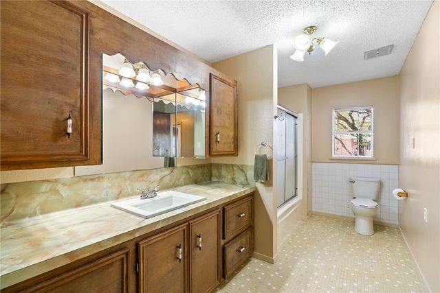 34 REDBIRD Trai, Rockport, TX 78392