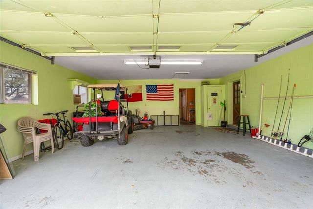 34 REDBIRD Trai, Rockport, TX 78392