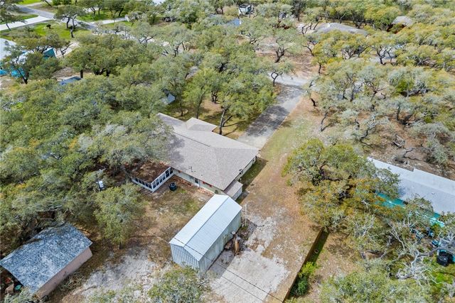 34 REDBIRD Trai, Rockport, TX 78392