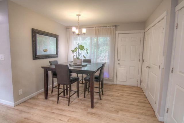 1353 Martin Dr, Auburn, CA 95603