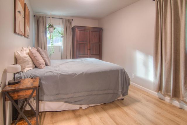 1353 Martin Dr, Auburn, CA 95603