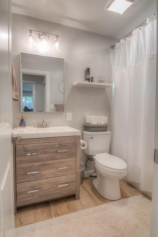 1353 Martin Dr, Auburn, CA 95603