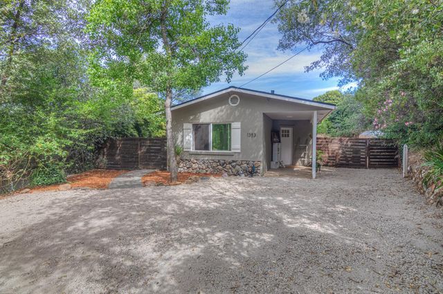 1353 Martin Dr, Auburn, CA 95603