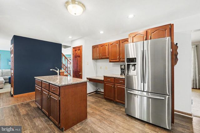 17 VICTORIA WAY, Camp Hill, PA 17011
