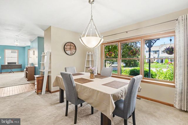 17 VICTORIA WAY, Camp Hill, PA 17011