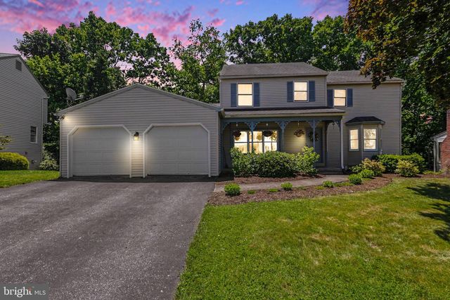 17 VICTORIA WAY, Camp Hill, PA 17011
